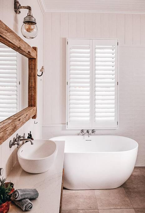 BAY PROPERTIES . Beach House Yamba - Accommodation Coffs Harbour 2