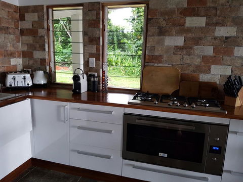 Cairns Beach House Our Oasis - Accommodation Coffs Harbour 17