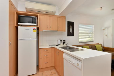 Port Douglas Apartments - Adults Only Oasis - Accommodation Coffs Harbour 8