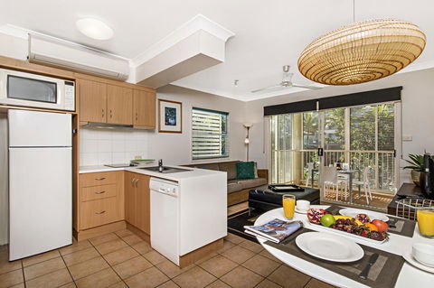 Port Douglas Apartments - Adults Only Oasis - Accommodation Coffs Harbour 15