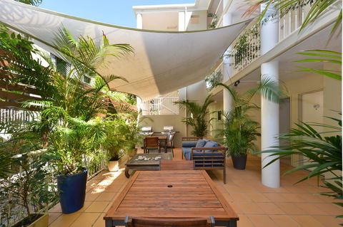 Port Douglas Apartments - Adults Only Oasis - Accommodation Coffs Harbour 11