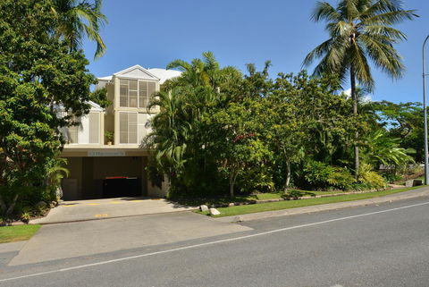 Port Douglas Apartments - Adults Only Oasis - Accommodation Coffs Harbour 28