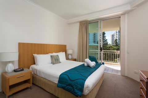Maldives Resort Main Beach, Gold Coast - Accommodation Coffs Harbour 2
