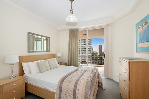 Maldives Resort Main Beach, Gold Coast - Accommodation Coffs Harbour 39