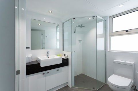 Maldives Resort Main Beach, Gold Coast - Accommodation Coffs Harbour 13