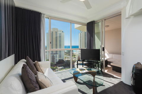 Maldives Resort Main Beach, Gold Coast - Accommodation Coffs Harbour 18