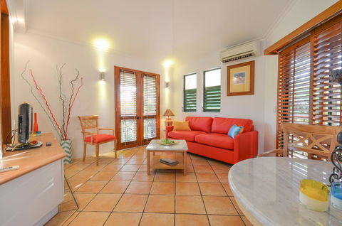 Martinique On Macrossan - Accommodation Coffs Harbour 3