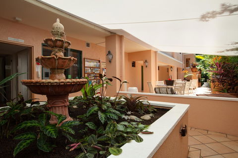Martinique On Macrossan - Accommodation Coffs Harbour 17