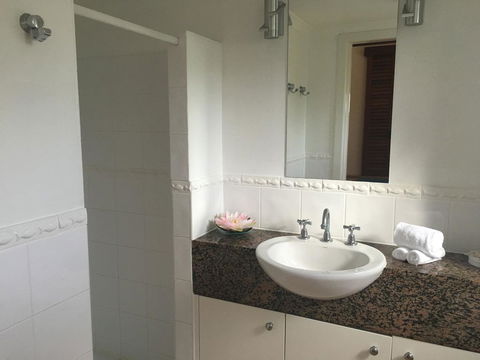 Martinique On Macrossan - Accommodation Coffs Harbour 9