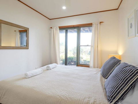 Claytons 1 By Discover Stradbroke - Accommodation Coffs Harbour 6