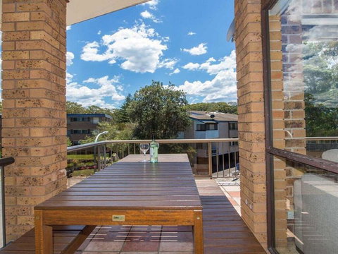 'COLUMBIA VIEWS', 2/9 COLUMBIA CLOSE - AIRCON, WIFI, NETFLIX, VIEWS & BOAT PARKING - Accommodation Coffs Harbour 2