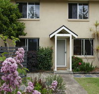 'Sandy Bottoms' with WiFi just Moments from Beach - Accommodation Coffs Harbour