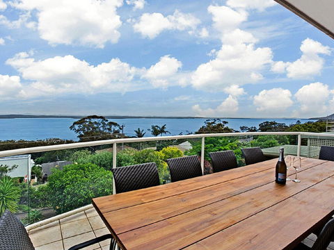 'The Bay', 25 Wallawa Rd - Huge Home With Aircon, Spectacular Views & Chromecast - Accommodation Coffs Harbour 0