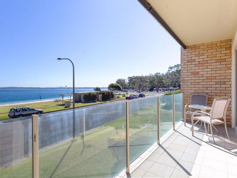 1 'Little Hut', 20 Kurrawa Close - Spectacular Water Views, NBN & Air Conditioned - Accommodation Coffs Harbour 0
