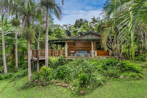 1 Bedroom Home Surrounded By Nature - Accommodation Coffs Harbour 0