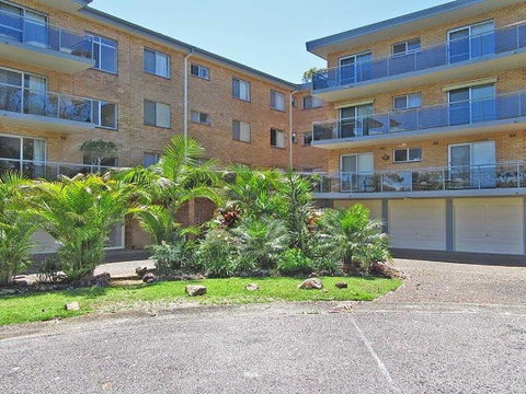 10 'Parkview', 11-13 Catalina Close - Peaceful Park Views - Accommodation Coffs Harbour 0