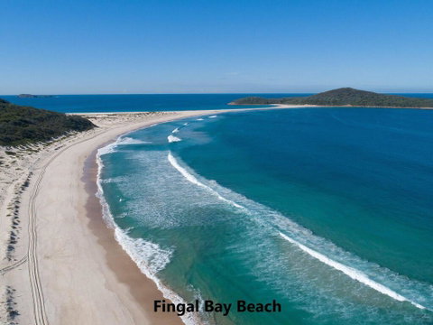 10 Garuwa Street - Fabulous Fingal - Accommodation Coffs Harbour 3