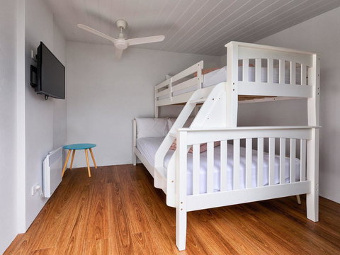 10 OCEAN DRIVE - Accommodation Coffs Harbour 3