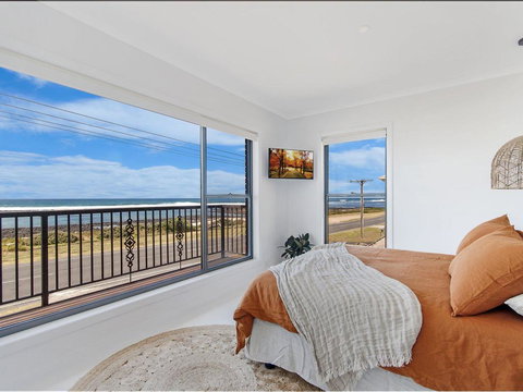 10 OCEAN DRIVE - Accommodation Coffs Harbour 2