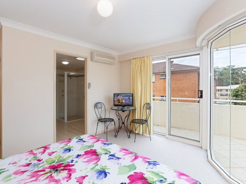 11 'Seashells', 21-23 Magnus Street - Pool, Lift, Aircon - Accommodation Coffs Harbour 2