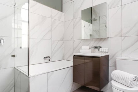 11w Elegance Stylish 3BD Heritage Terrace @TheRocks - Accommodation Coffs Harbour 0