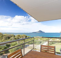 12 'Intrepid' 3 Intrepid Close - right on the beachfront - Accommodation Coffs Harbour