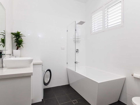 13 'Bayview Towers', 15 Victoria Parade - Ground Floor Unit With Magical Water Views - Accommodation Coffs Harbour 3