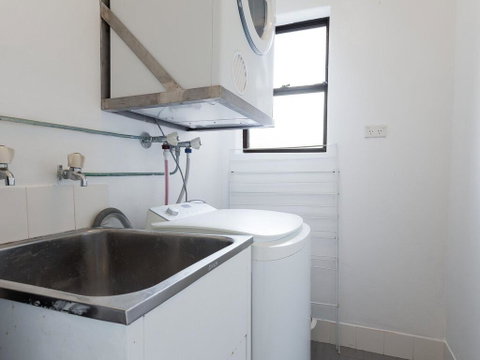13 'INTREPID', 3 INTREPID CL - FANTASTIC UNIT WITH STUNNING WATER VIEWS - Accommodation Coffs Harbour 1