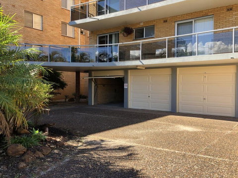 13 'Parkview', 11-13 Catalina Close - Great Location Unit With A Locked Garage - Accommodation Coffs Harbour 0