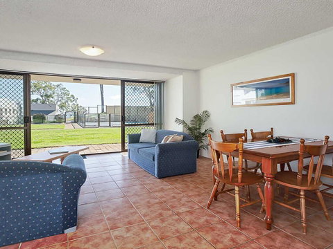 13 'The Poplars' 34 Magnus Street - Ground Floor Unit And Pool In Complex - Accommodation Coffs Harbour 3