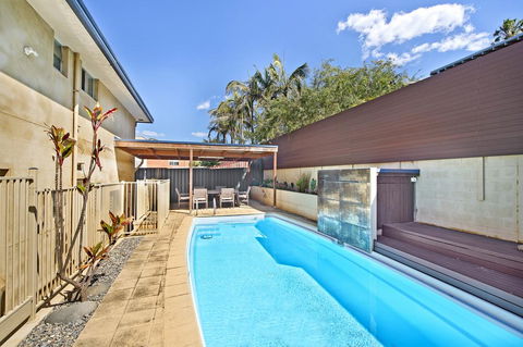 143 Matthew Flinders Drive, Port Macquarie - Accommodation Coffs Harbour 2