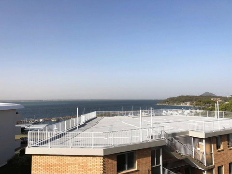 15 Dolphin Cove, 2 - 6 Government Rd - Stunning Penthouse With Views, Lift & Ducted Air Conditioning - Accommodation Coffs Harbour 0