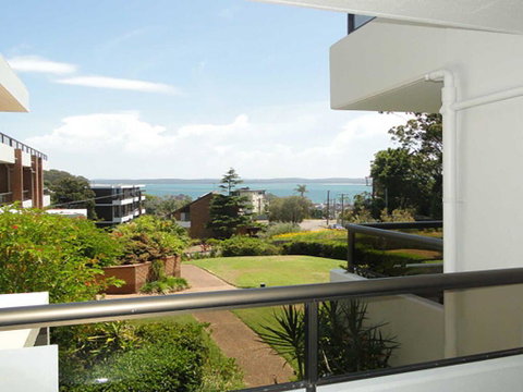17 'The Commodore' 9-11 Donald Street - Pleasant Unit With Open Plan Living - Accommodation Coffs Harbour 0
