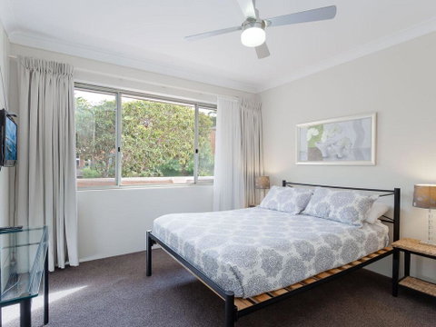 2 'Bronte Court' 17 Magnus Street - Air Con, Complex Pool And Centrally Located - Accommodation Coffs Harbour 0