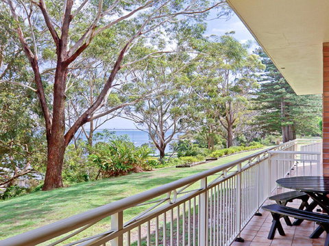 2 'Fiddlers Green' 62 Magnus Street - Ground Floor Unit Walking Distance To Nelson Bay - Accommodation Coffs Harbour 0