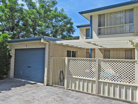 2 'Mahi Mahi', 5 Achilles Street - 3 Bedroom Between Shoal Bay And Little Beach - Accommodation Coffs Harbour 0