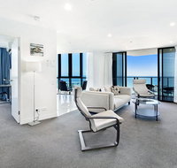 2 Bedroom Ocean View Apartment in Surfers Paradise