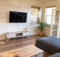 2 Bedroom SHORT walk to CBDBEACH and DARBY ST - Accommodation Coffs Harbour