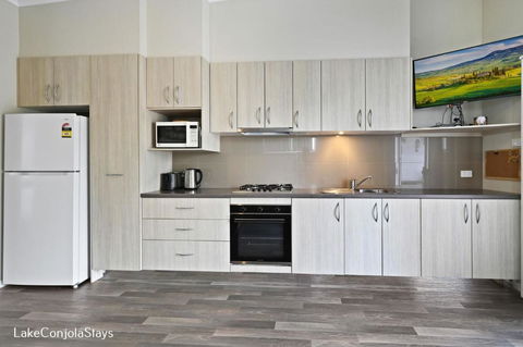Cabin 60 - Lake Conjola - Accommodation Coffs Harbour 2