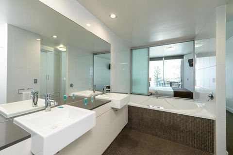 C Bargara Resort - Accommodation Coffs Harbour 3