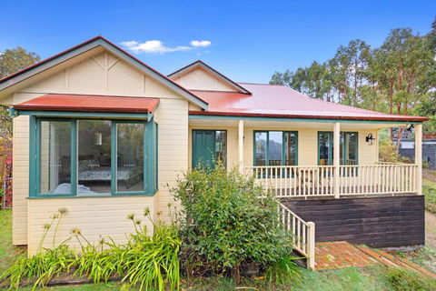 Cascades On Allison - Accommodation Coffs Harbour 1