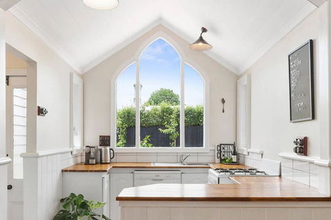 Central Geelong West Cottage - Accommodation Coffs Harbour 0