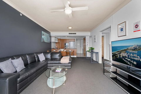 Chevron Renaissance - 2 Bedroom 2 Bathroom Apartments - Partial Ocean And City View - Self Contained & Privately Managed - Wow Stay - Accommodation Coffs Harbour 1