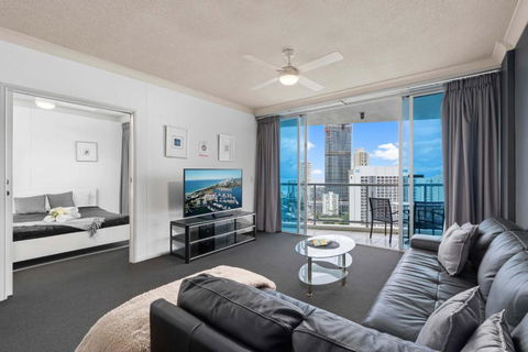 Chevron Renaissance - 2 Bedroom 2 Bathroom Apartments - Partial Ocean And City View - Self Contained & Privately Managed - Wow Stay - Accommodation Coffs Harbour 0
