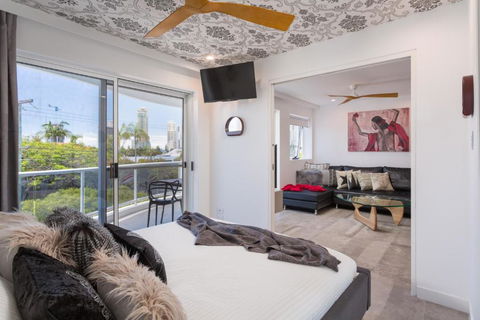 Chevron Sails - Accommodation Coffs Harbour 3