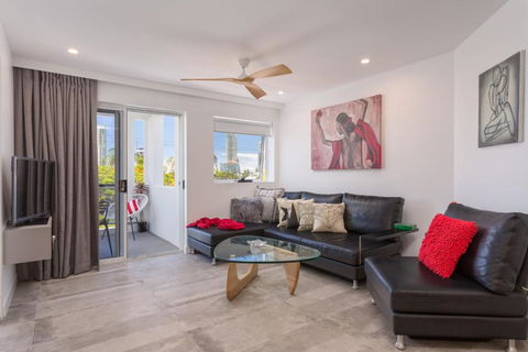 Chevron Sails - Accommodation Coffs Harbour 0