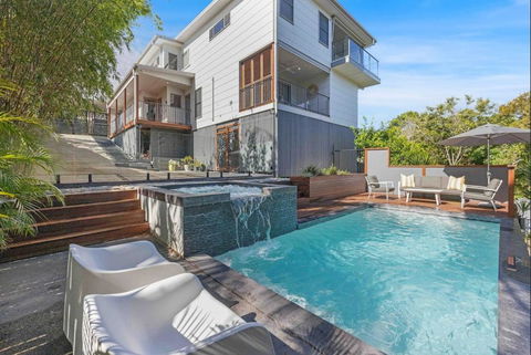Chic Coastal Home On Orealla - Accommodation Coffs Harbour 0