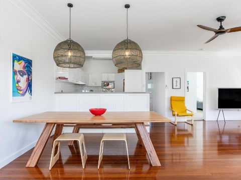 Chill On The Hill - Oceanstays - Accommodation Coffs Harbour 3