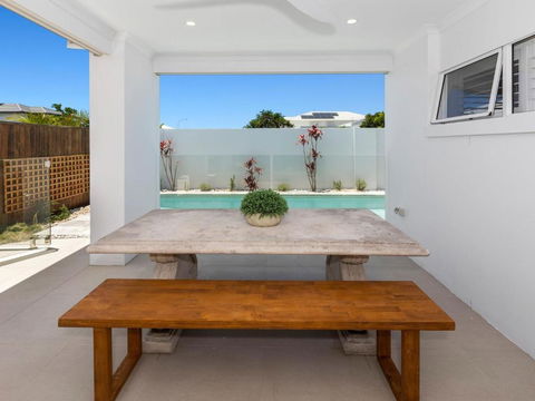 Coastal Hideaway In The Heart Of Casuarina With Heated Pool - Accommodation Coffs Harbour 2