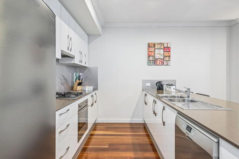 Coastal Parkside - Glenelg North - C21 SouthCoast Holidays - Accommodation Coffs Harbour 2